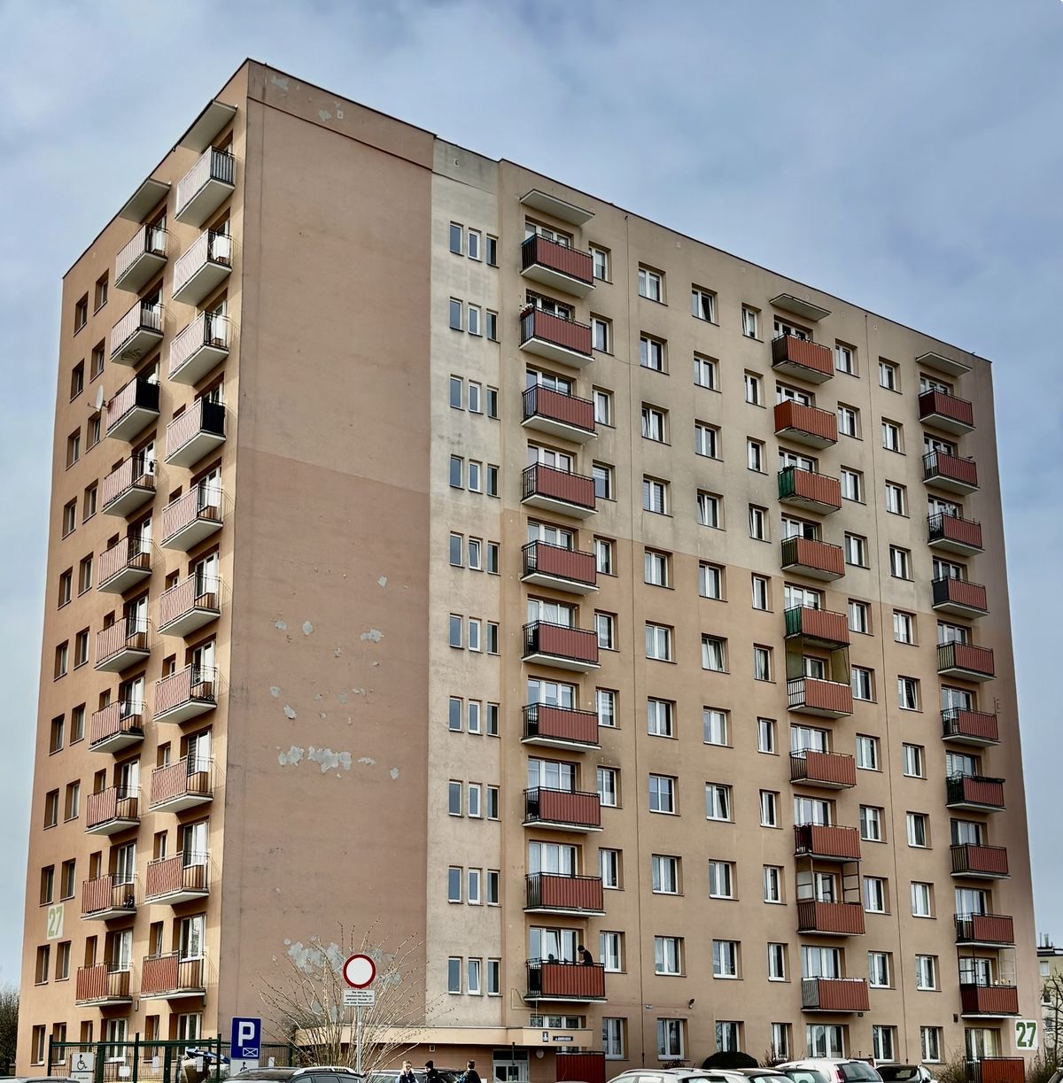 Blok nr 27 przed renowacją elewacji